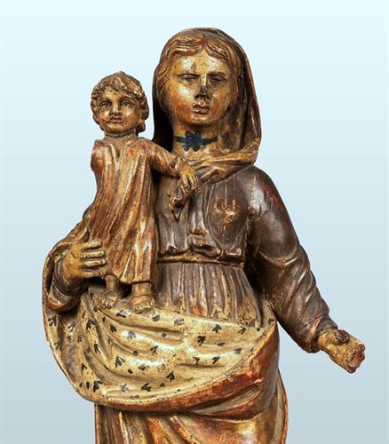 Vierge à l'Enfant  Sculpture en bois polychrome et doré